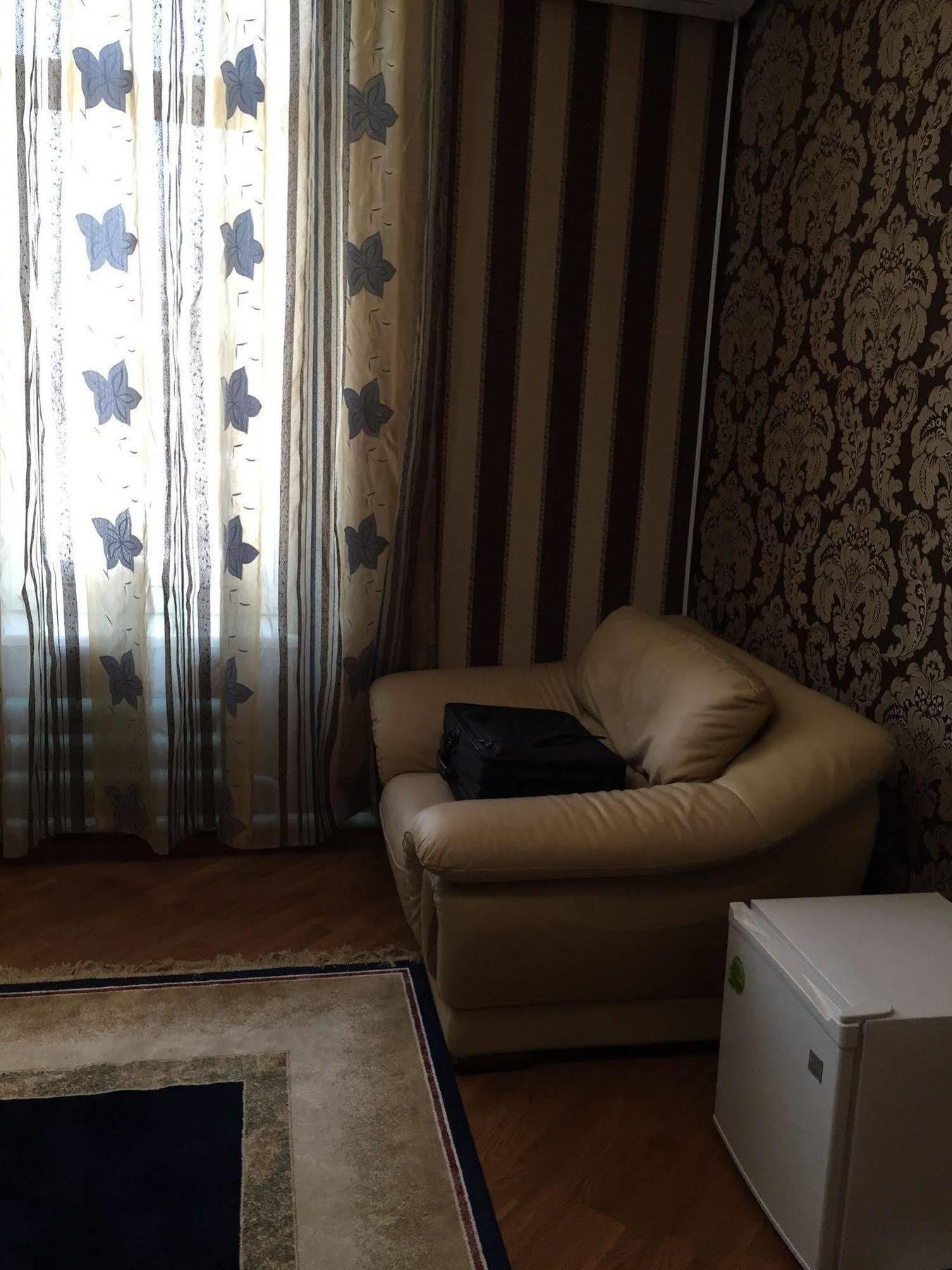 אלמטי Rise Hotel מראה חיצוני תמונה