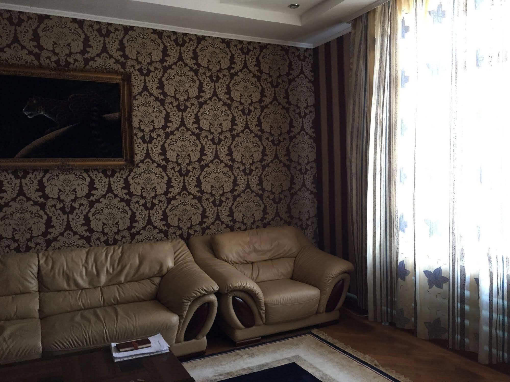 אלמטי Rise Hotel מראה חיצוני תמונה